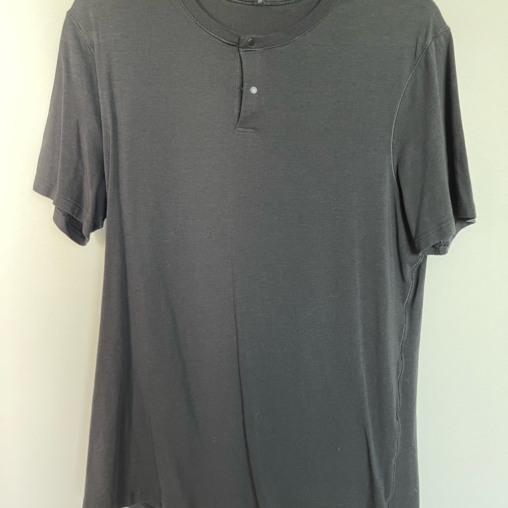 Lululemon 5 year basic Henley black medium